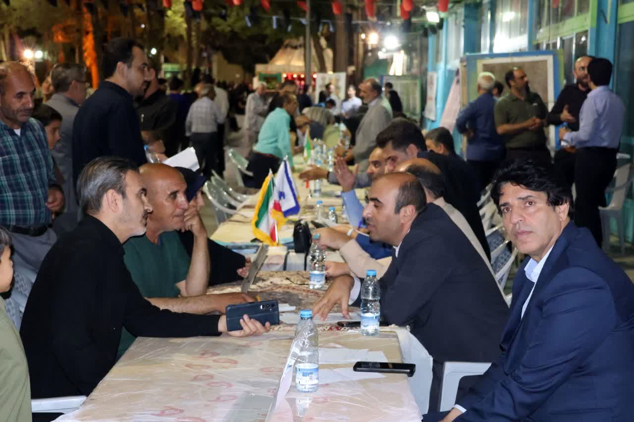 برپایی موکب خدمت در گلستان شهدای اصفهان با حضور فرماندار اصفهان 