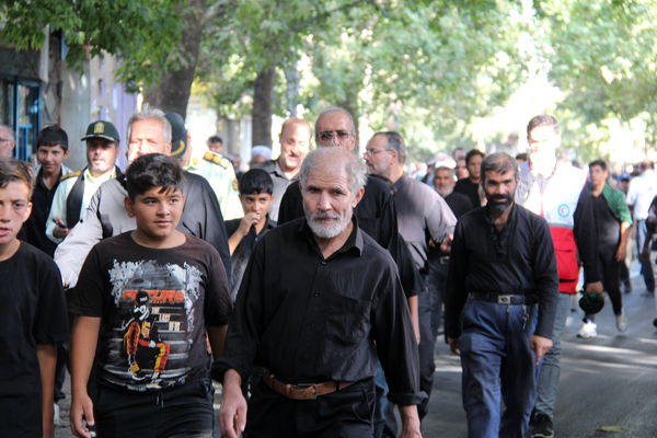 مراغه میزبان جاماندگان اربعین حسینی؛ پیاده‌روی «حرم تا حرم»
