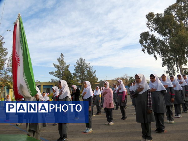 نشاط و شادابی دانش‌آموزان در مدرسه شهید هاشمی‌نژاد خاتم
