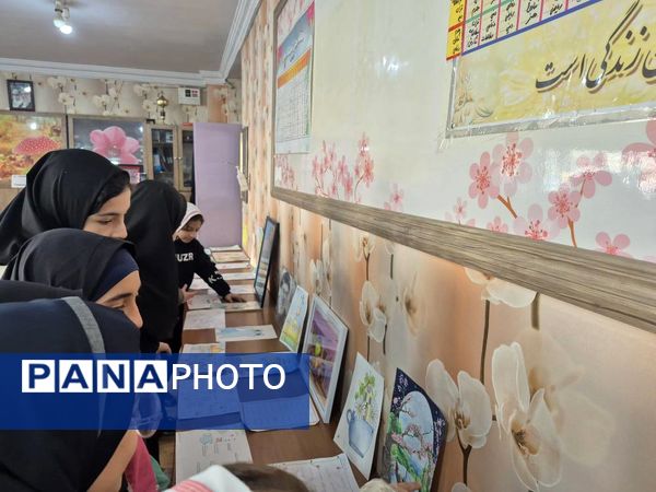 نمایشگاه نقاشی وخطاطی دانش‌آموزان مدرسه هدی یک