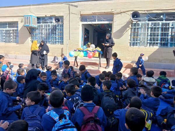 اردوی درون مدرسه‌ای به‌مناسبت روز جهانی کودک 