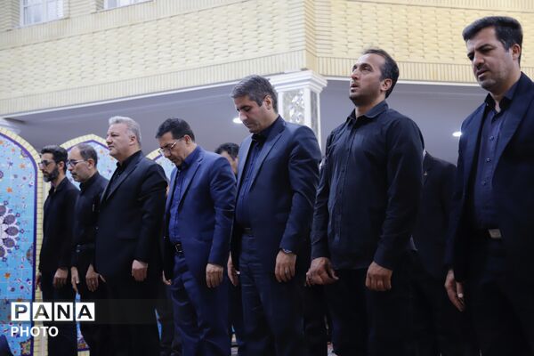 هم‌نوایی جامعه فرهنگیان تهران در سوگ رهبر شهید