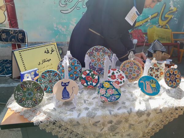 نمایشگاه کارآفرینی دانش‌آموزان دبیرستان حجاب شهرستان ورامین