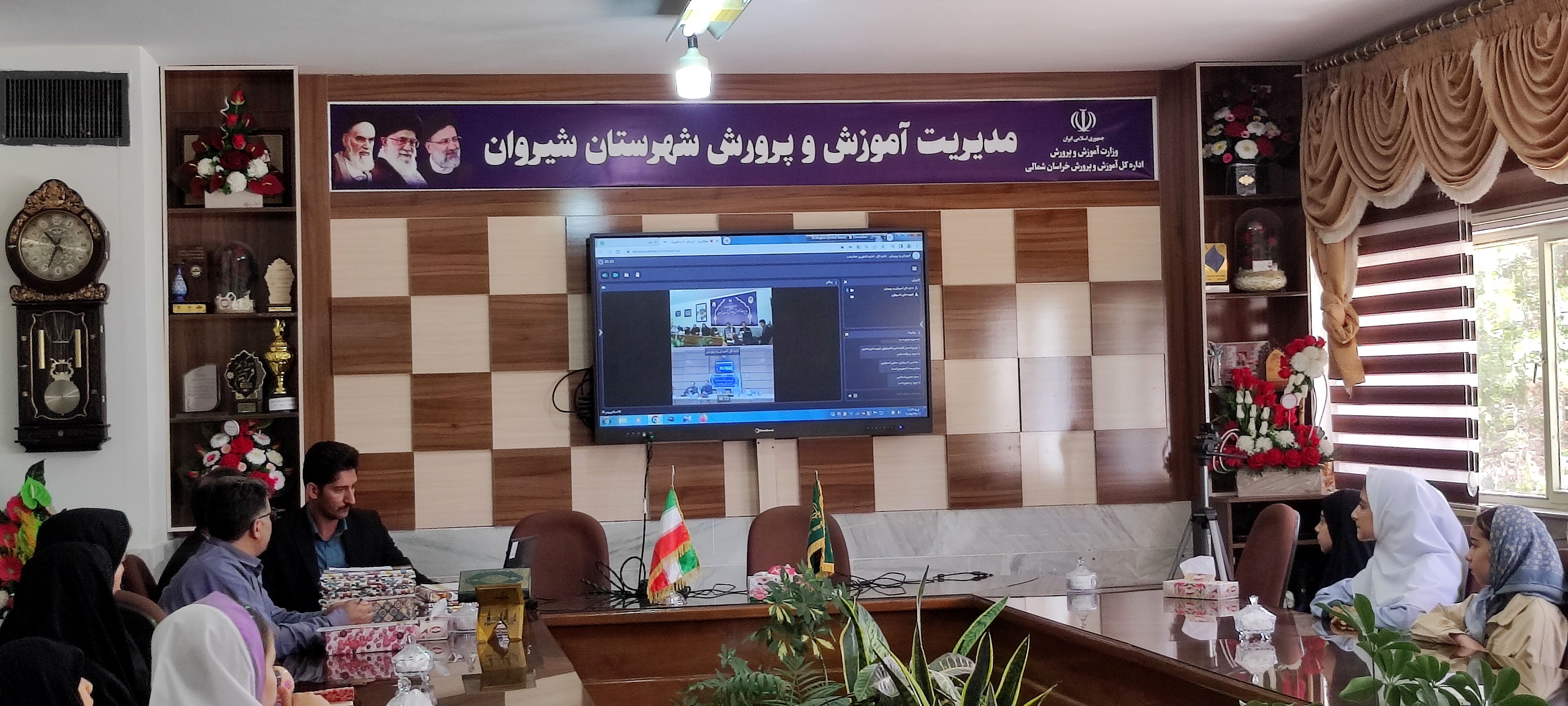 تجلیل از برگزیدگان رشته‌های قصه‌گویی قرآنی و سرودهای دهه شصت در شیروان