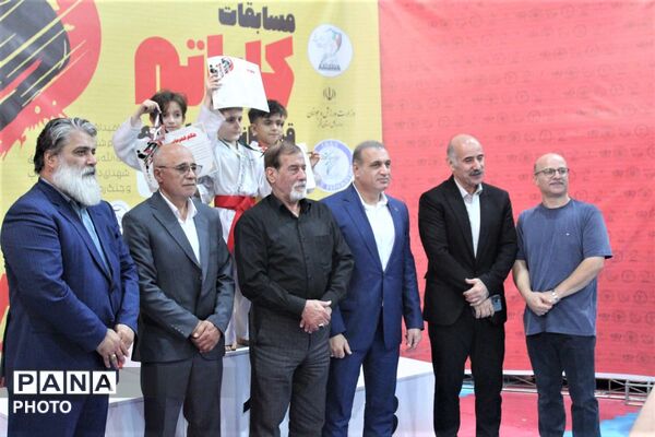 رقابت های کاراته گرامیداشت شهدای میناب در قم