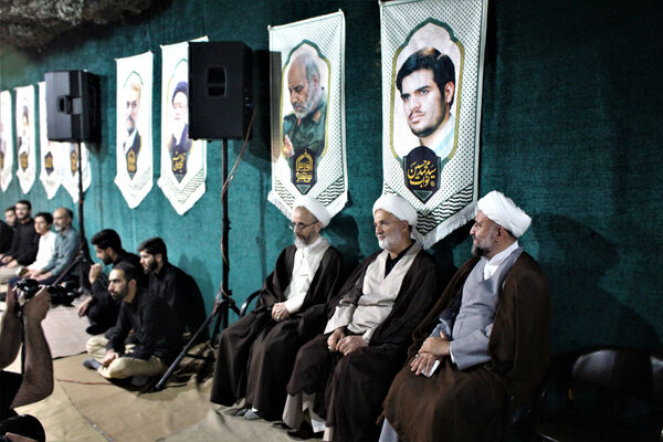 روایتگری طلاب جوان در یادواره شهدای مدرسه حقانی قم