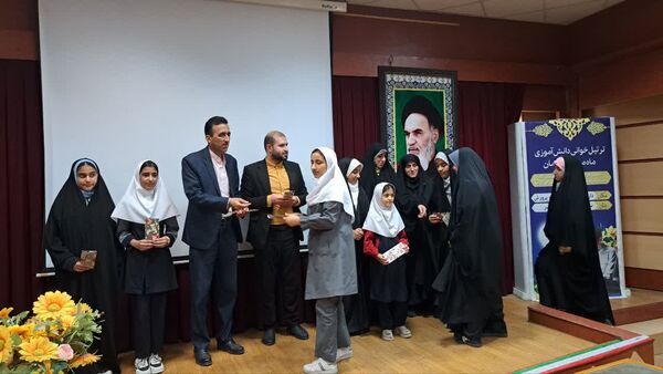 تجلیل از نخبگان قرآنی در نکا