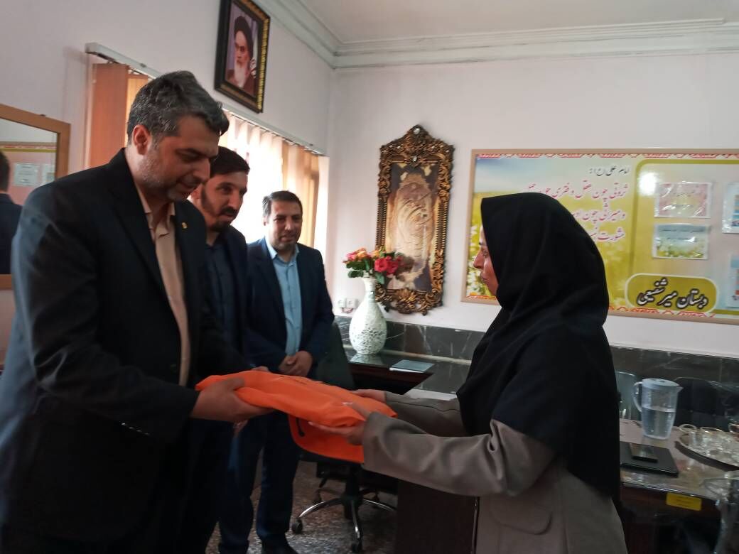 بازدید معاون پرورشی اداره آموزش و پرورش شهرستانهای تهران از نزدیک با مشکلات و چالش های مدرسه شهید رستمی