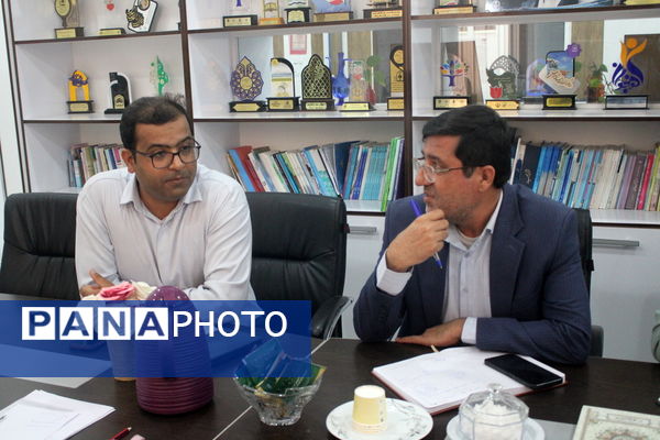 جلسه برنامه‌ریزی اداره امور تربیتی، مشاوره و مراقبت در برابر آسیب‌های اجتماعی آموزش و پرورش استان بوشهر 