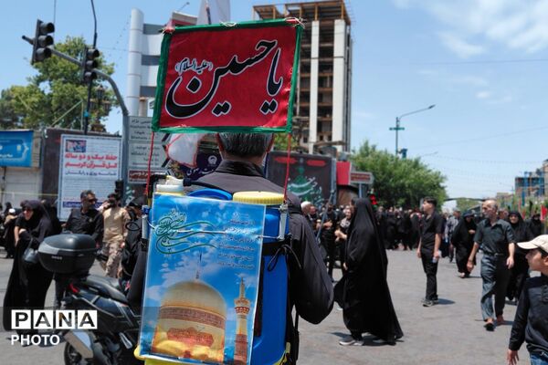 عاشورای شیعیان در حرم مطهر رضوی
