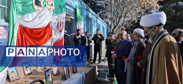 دبیرستان هاجر(س) میزبان زنگ انقلاب 