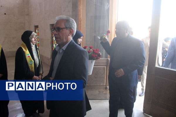 تجدید میثاق با شهدا در بوشهر