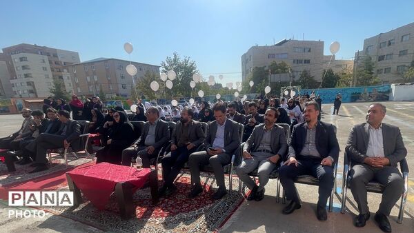 شروع پر شور مسیر علم، لحظات شیرین شکوفایی دانش آموزان ابتدایی ناحیه ۷ مشهد