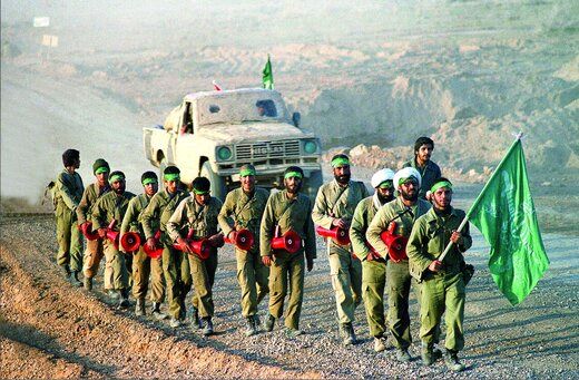 شهیدان هشت سال دفاع مقدس با ایثار و جان‌فشانی خود، امنیت کشور را تضمین کردند