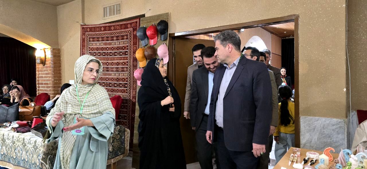 برپایی بازارچه نوروزی ارغوان در فاروج