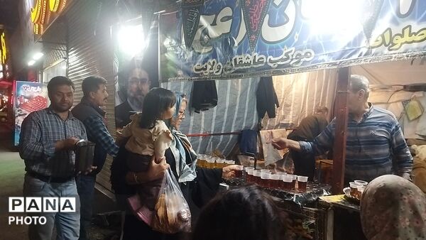 چایخانه امام زمان (عج) برای پنجاه و سومین شب میزبان مردم نیشابور شد 