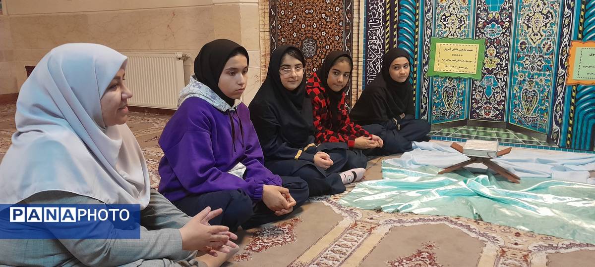 برگزاری سه‌شنبه‌های مهدوی با حضور هیئت‌های مذهبی دانش‌آموزی در دبیرستان فرزانگان استعداد درخشان ملارد