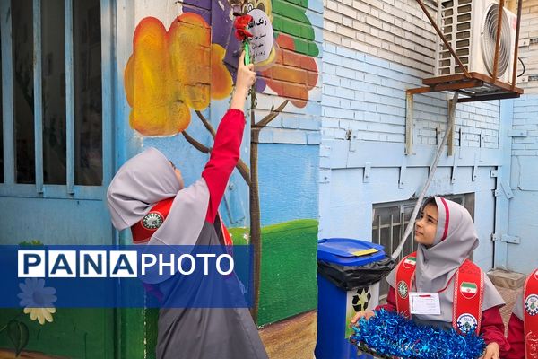 جشن پیروزی انقلاب اسلامی در مدارس منطقه کهریزک 