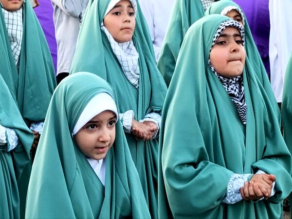 گوشه‌ای از راهپیمایی غدیر خونین در مشهد مقدس