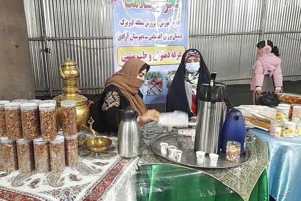برپایی نمایشگاه دستاورهای دانش‌آموزان منطقه کهریزک 