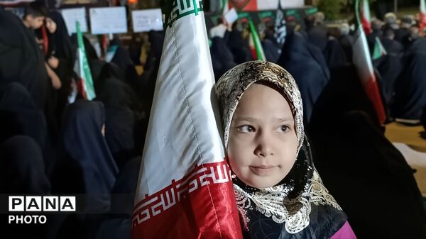 دهه نودی های پای انقلاب
