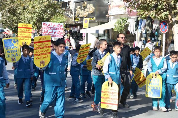 خروش دانش‌آموزان گرگانی در روز حماسه و بصیرت