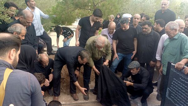 چشم انتظاری مادر شهید جاویدالاثر رحمت الله(عقیل) مؤمنی به پایان رسید
