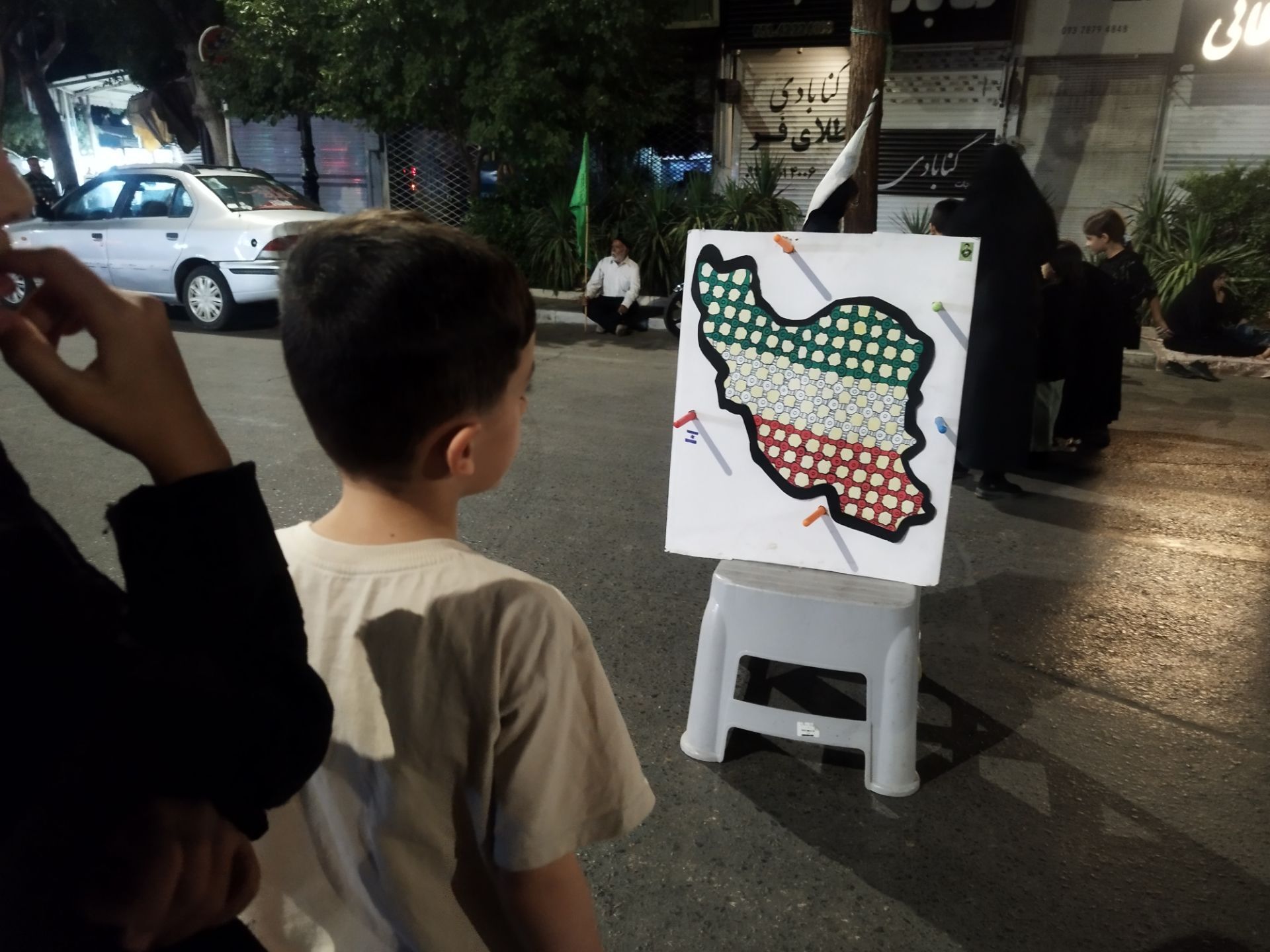 سرگرمی کودکان در غرفه کودک فرهنگیان 