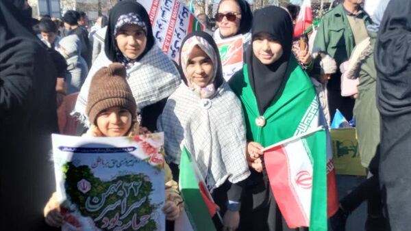 حضور پرشور مردم یاسوج در راهپیمایی ۲۲ بهمن