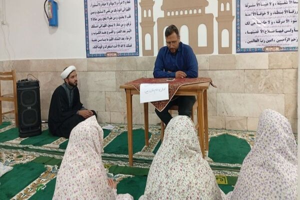جلسه هفتگی توسل به آقا امام زمان (عج) در خوابگاه دخترانه شهید مجید دهنوی 