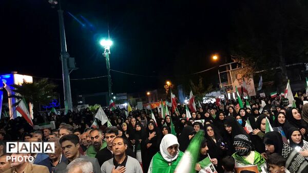 چهل وهفتمین قرار شبانه همچنان لبیک گویان در خیابان‌های کوهدشت