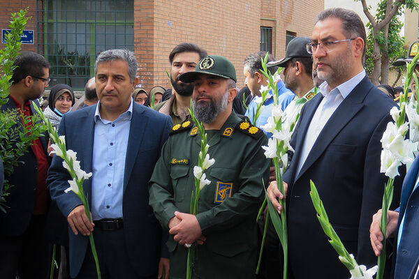 مراسم گلباران محل شهادت استاد شهید مرتضی مطهری 