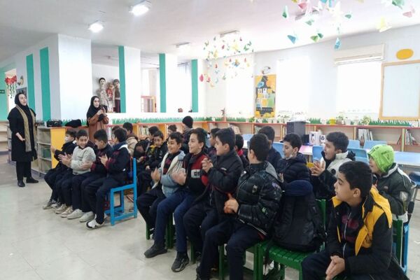 ویژه برنامه روز مادر در مرکز یک کانون پرورش فکری کودکان و نوجوانان شهرستان مرزی پارس آباد