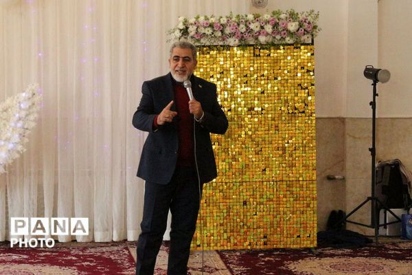 آغاز مسیر بندگی؛ جشن تکلیف دانش‌آموزان دختر فیروزکوهی
