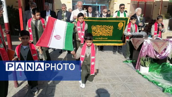 خادمان حرم امام رضا (ع) مهمان دبستان احمد کاظمی یک