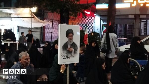 آیین عزاداری و نماز استغاثه به یاد رهبر امت اسلام در حسینیه امام خمینی 