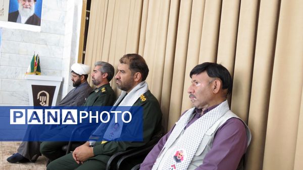 دیدار فرمانده واحدهای آموزشگاه‌های شهرستان خلیل‌آباد با امام جمعه