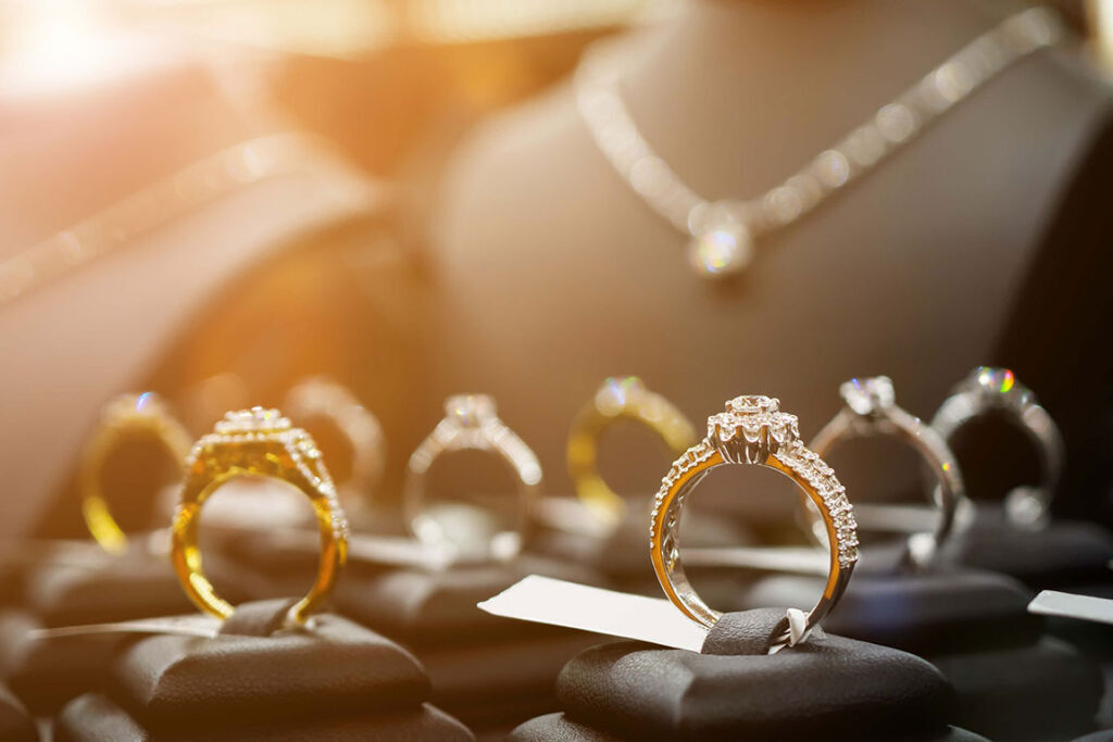 آخرین قیمت طلا و سکه در بازار امروز 21 آبان 1404