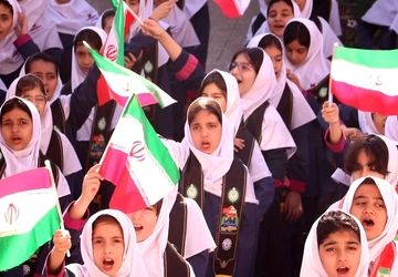 «وطن‌یار»؛ تبلور عشق به میهن در دل دانش‌آموزان فاطمیه ۲ گرگان