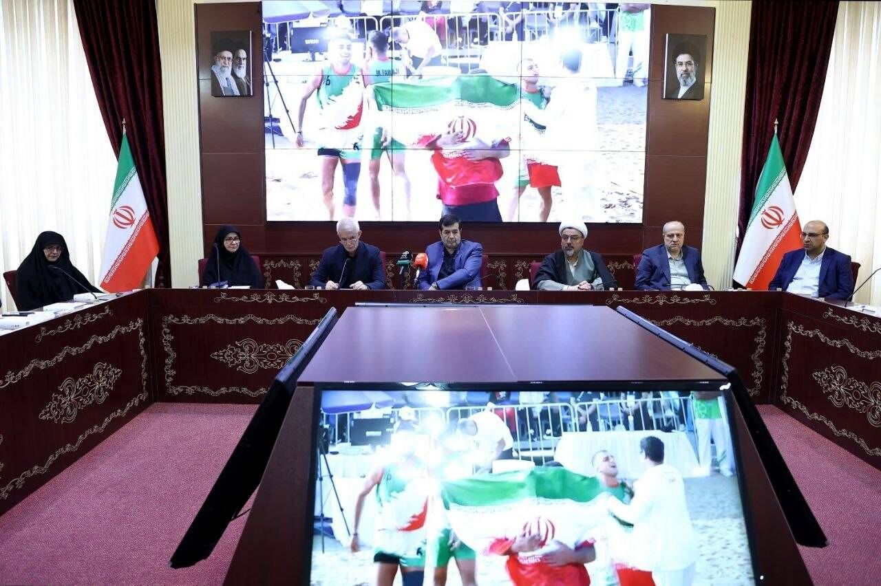 نشست وزیر ورزش و جوانان با رؤسای فدراسیون ها و انجمن های ورزشی