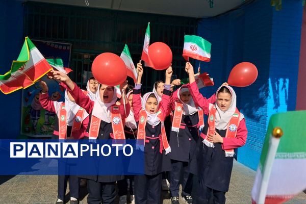 برپایی نمایشگاه‌های دانش آموزی دهه فجر در رباط‌کریم