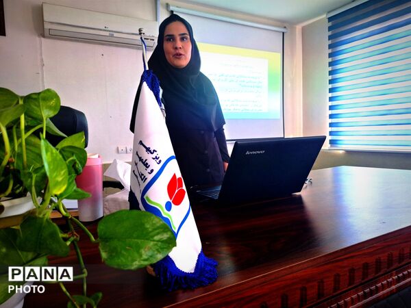 کارگاه استانی آموزشی پیشگیری از خودکشی دانش آموزان در ناحیه پنج مشهد