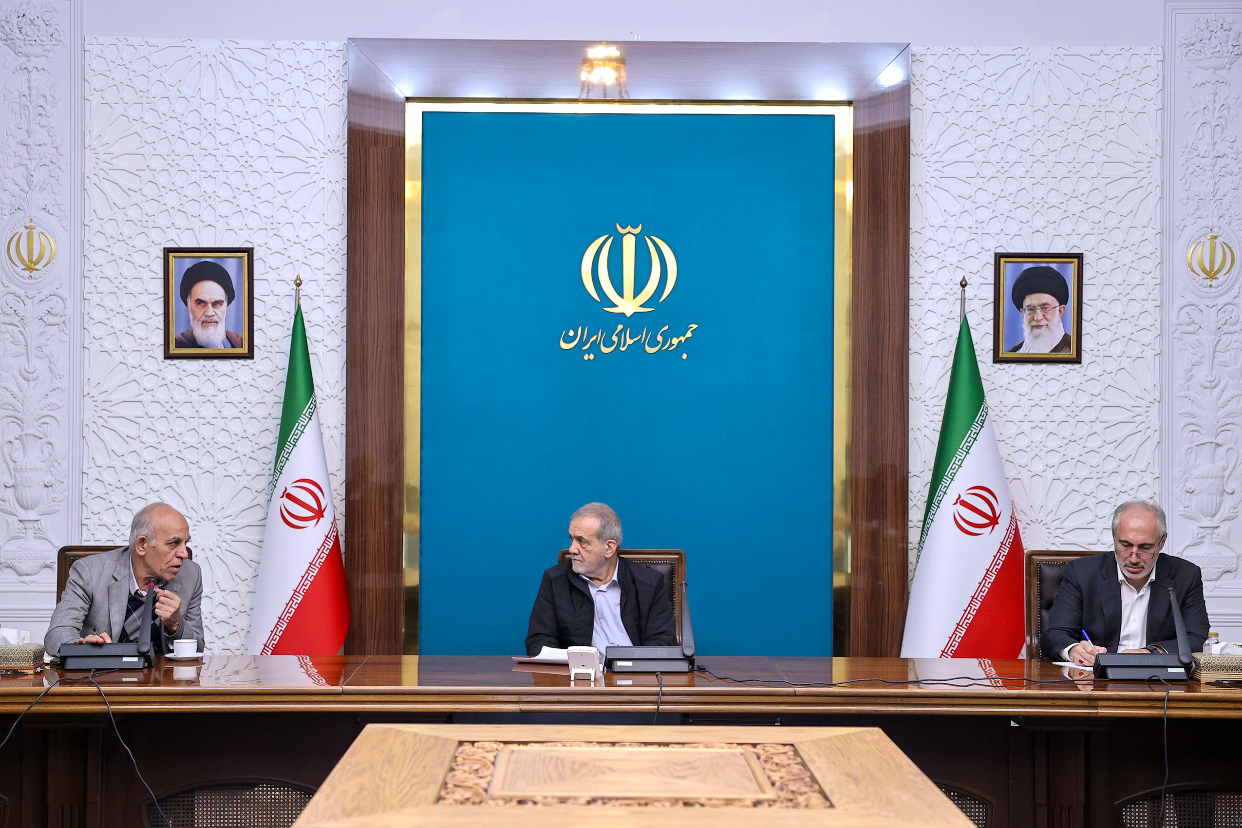 جلسه توسعه دریا محور با تأکید بر چالش‌های زیست‌محیطی برگزار شد
