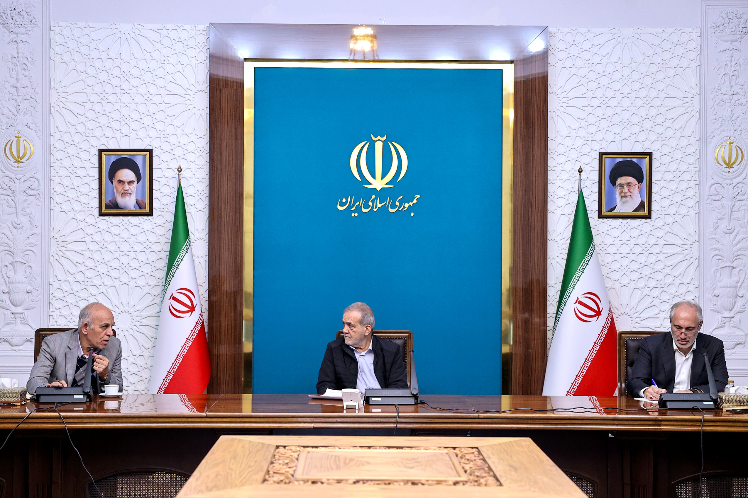 جلسه توسعه دریا محور با تأکید بر چالش‌های زیست‌محیطی برگزار شد
