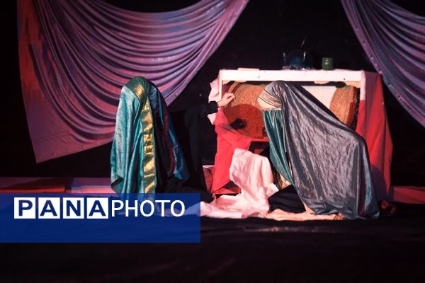 نمایش کاروان عاشقی در کرج 