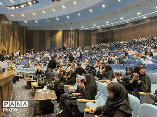 همایش«نه به بمباران مدارس» در سالن شهدای سلامت مشهد