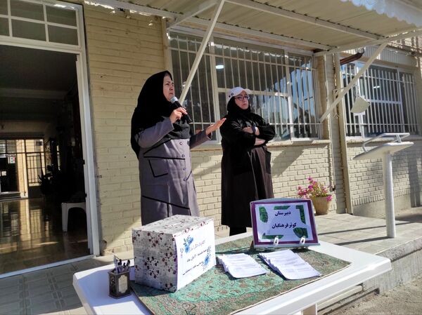 انتخابات شورای دانش آموزی در دبیرستان کوثر فرهنگیان 