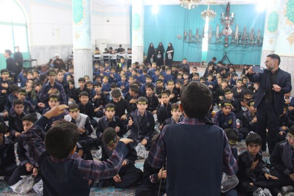 عزاداری دانش‌آموزان قم در آستان مقدس امامزاده سیدعلی(ع)