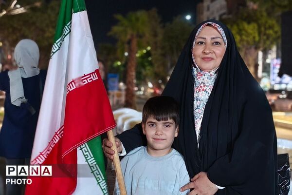 قرار شبانه مردم نسیم شهری در بهارستان دو