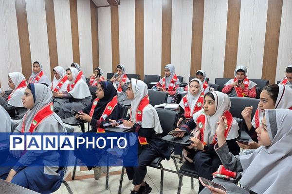 برگزاری کلاس آموزش هوش مصنوعی ویژه پیشتازان دختر منطقه کهریزک